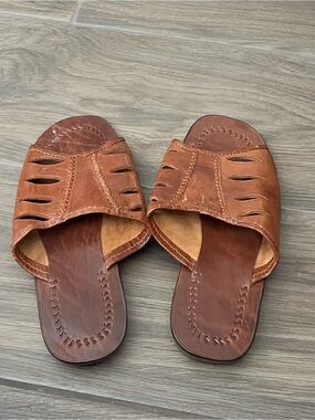 Men's Leather Slide Sandals in Chestnut Brown